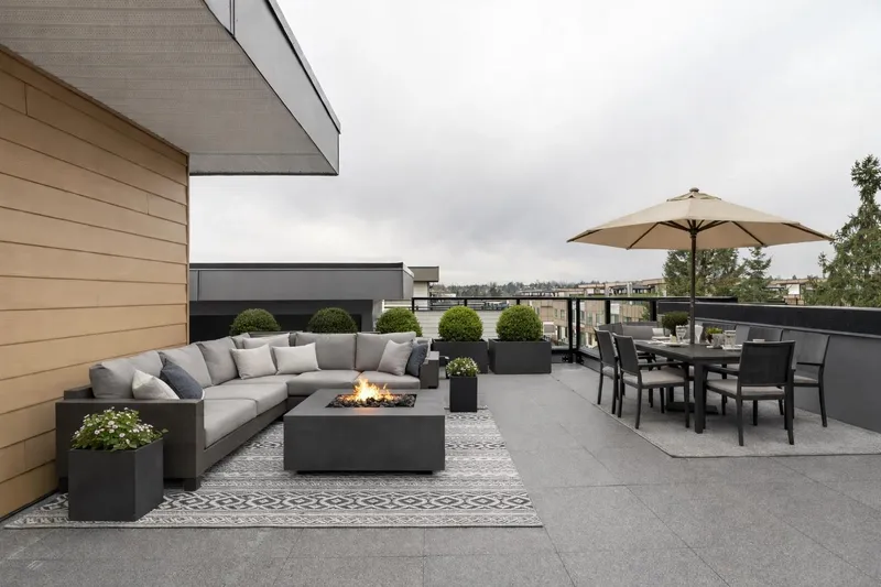 7 19667 55A AVENUE - photo 2 of 25