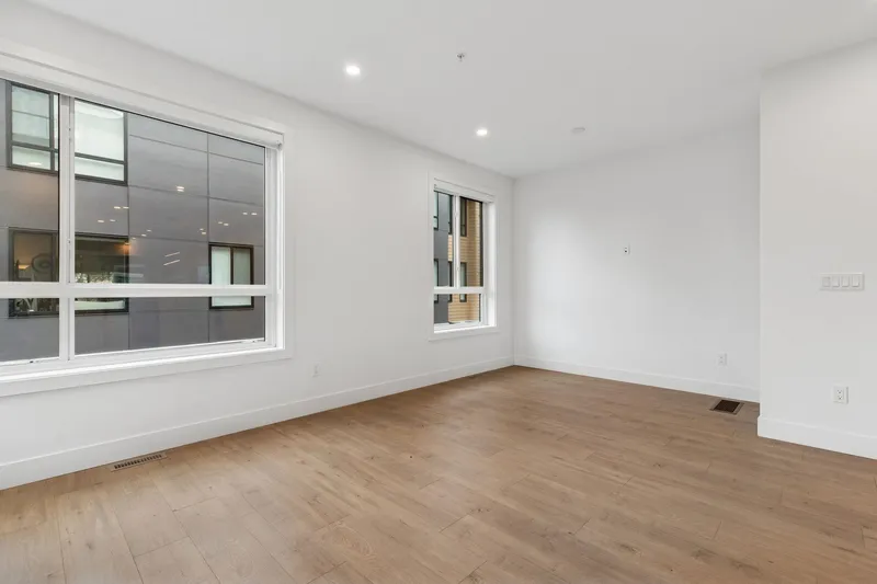 7 19667 55A AVENUE - photo 3 of 25