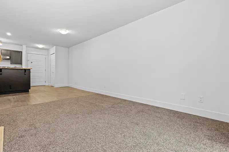 121 30525 CARDINAL AVENUE - photo 3 of 32