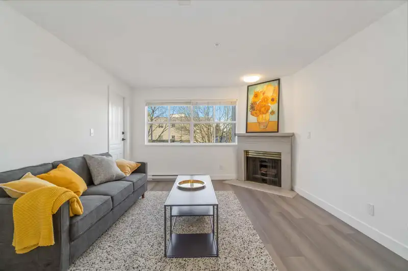 309 2928 COMMERCIAL DRIVE - photo 2 of 35
