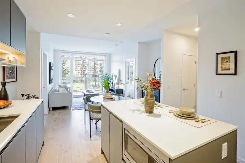 320 6808 MINORU BOULEVARD - photo 3 of 33
