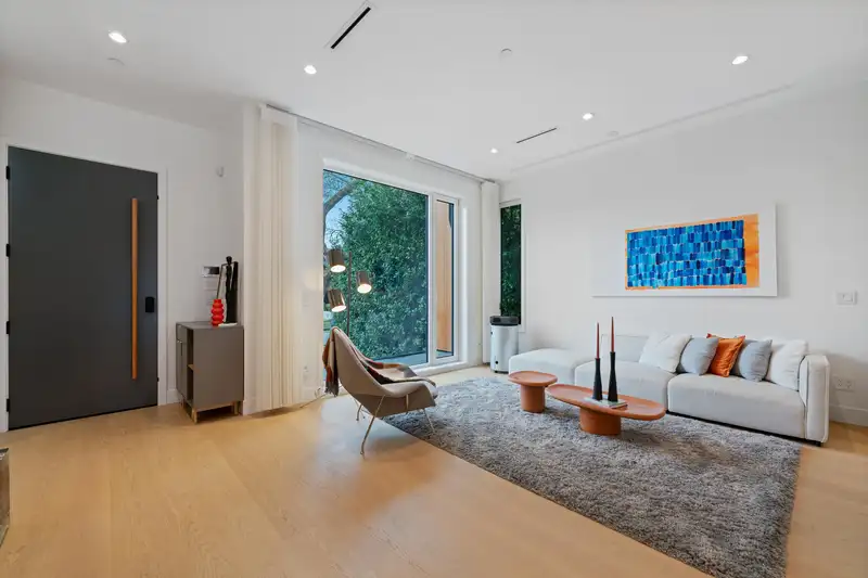 4690 W 9TH AVENUE - photo 2 of 28