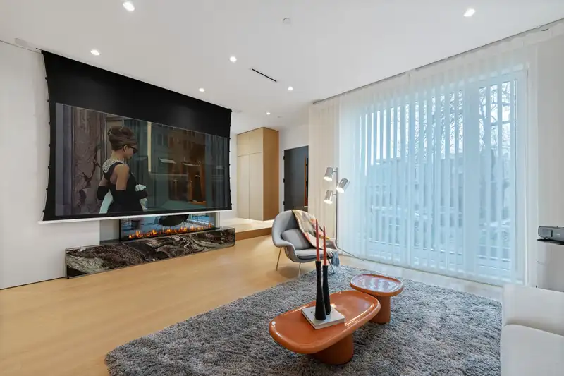 4690 W 9TH AVENUE - photo 4 of 28