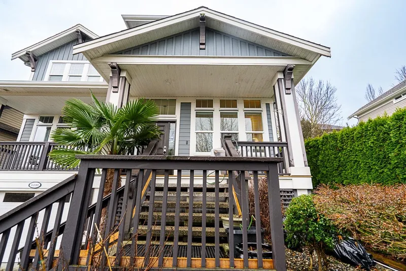 6100 163B STREET - photo 3 of 25