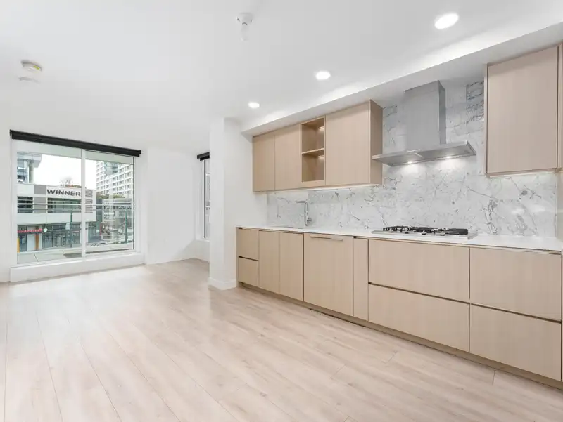 505 455 SW MARINE DRIVE - photo 3 of 27