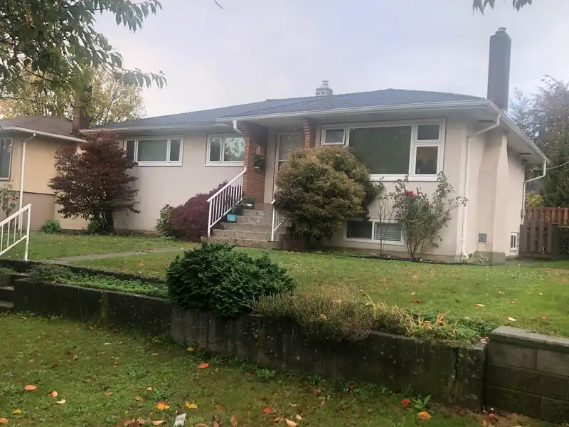 4551 NAPIER STREET - photo 1 of 5