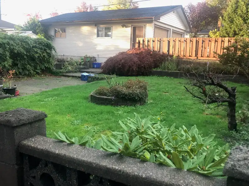 4551 NAPIER STREET - photo 3 of 5
