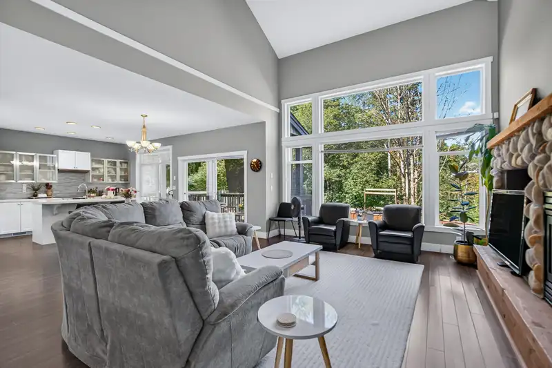 13933 229B STREET - photo 4 of 40