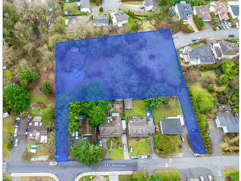 13851 115 AVENUE - photo 2 of 5