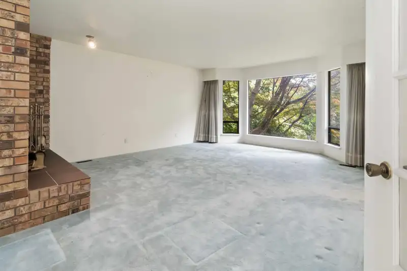 3427 140 STREET - photo 4 of 40