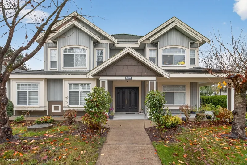 13048 72 AVENUE - photo 2 of 25