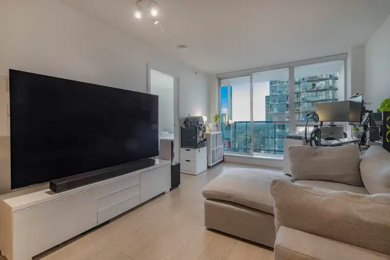 3607 13696 100 AVENUE - photo 2 of 39