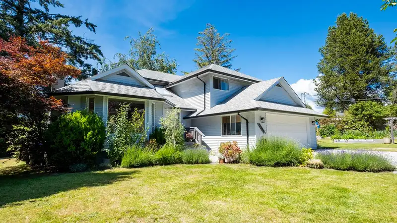 5555 WINTER ROAD - photo 1 of 40