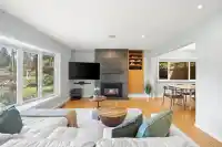 4792 CEDARCREST AVENUE - thumbnail 2
