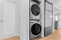 1706 295 GUILDFORD WAY - thumbnail 27