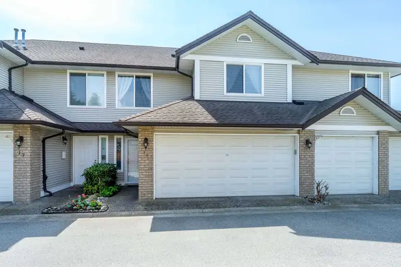 16 1370 RIVERWOOD GATE - photo 2 of 40