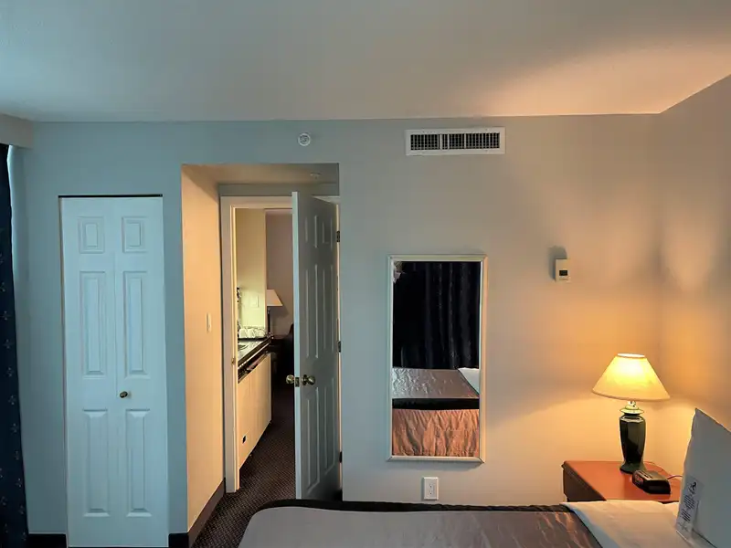 512 838 HAMILTON STREET - photo 3 of 18