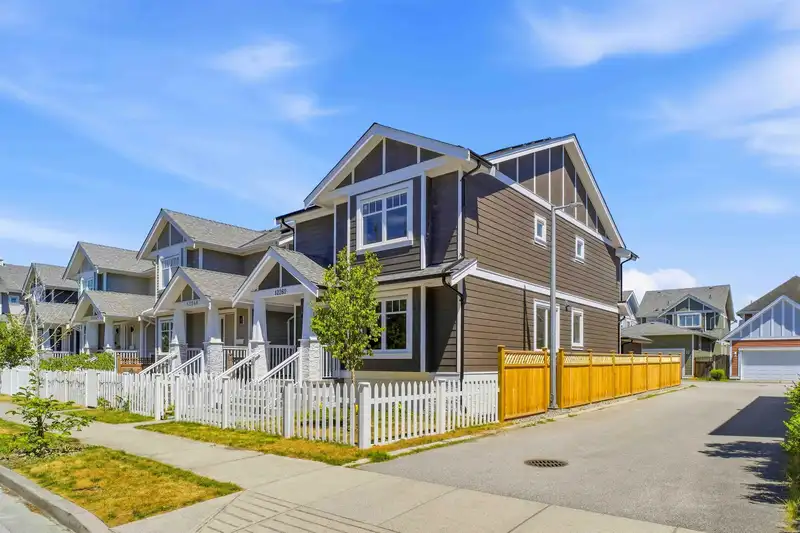 12260 ENGLISH AVENUE - photo 2 of 40