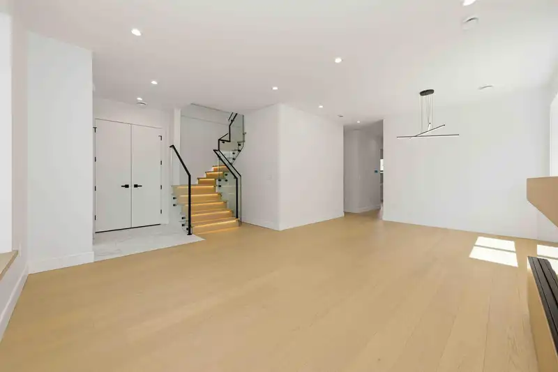 12260 ENGLISH AVENUE - photo 4 of 40