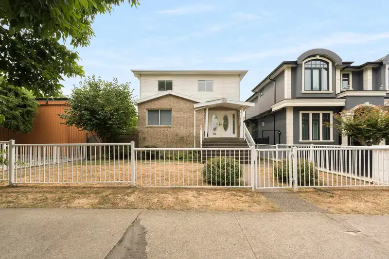 1038 E 51ST AVENUE - photo 1 of 40