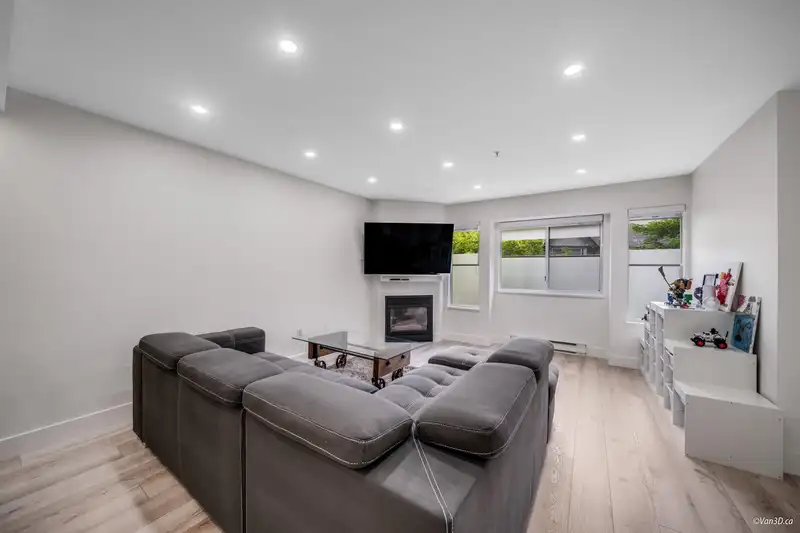 21 19034 MCMYN ROAD - photo 3 of 33