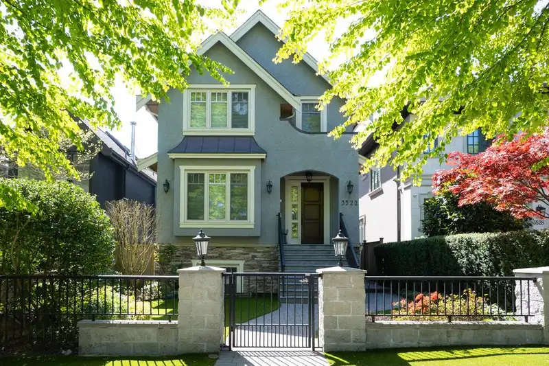 3522 W 21ST AVENUE - photo 1 of 31