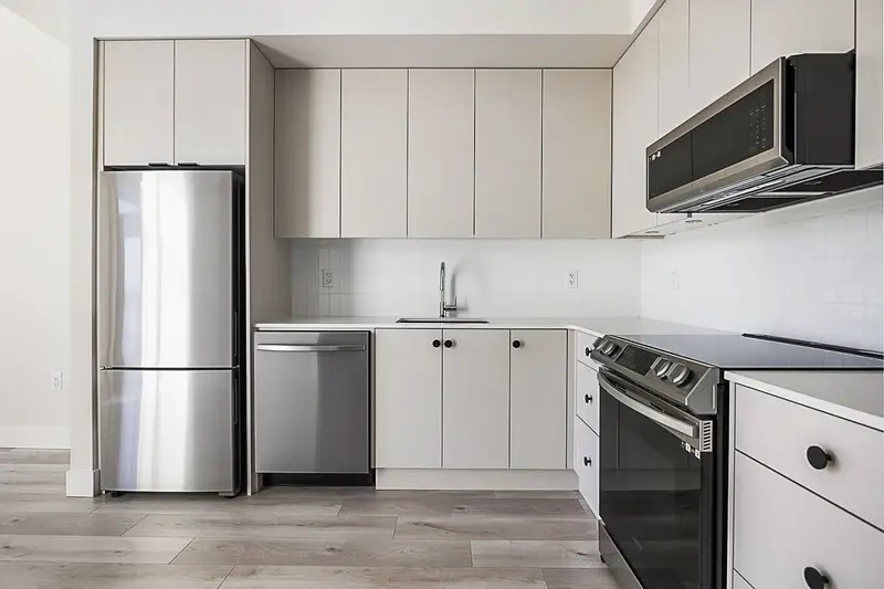 508 45497 CAMPUS DRIVE - photo 3 of 15