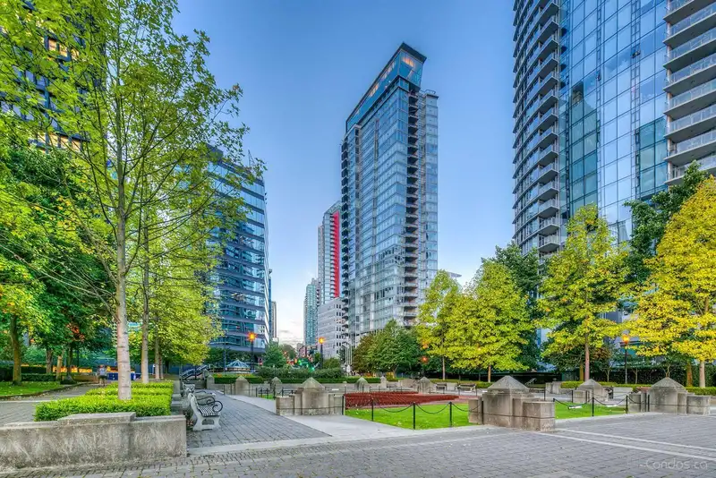 1702 1205 W HASTINGS STREET - photo 1 of 40