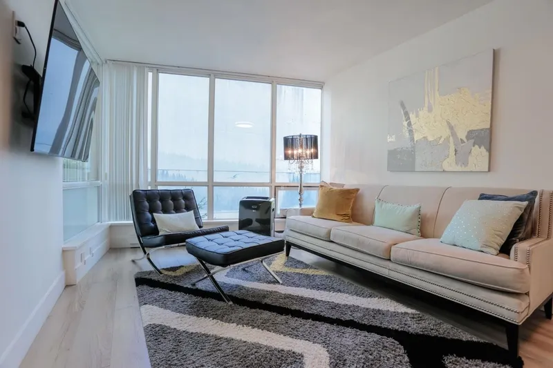 805 1166 MELVILLE STREET - photo 1 of 14