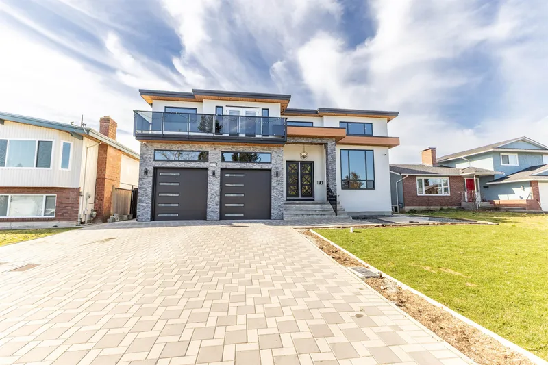 3265 SATURNA CRESCENT - photo 1 of 25