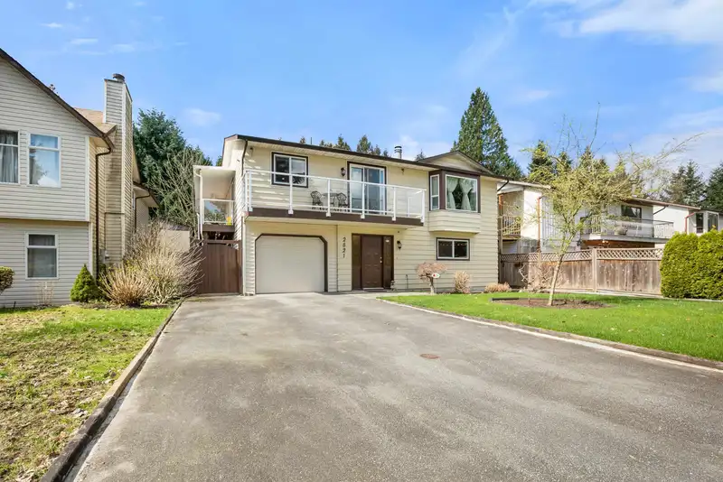 2821 COMMONWEALTH STREET - photo 2 of 40