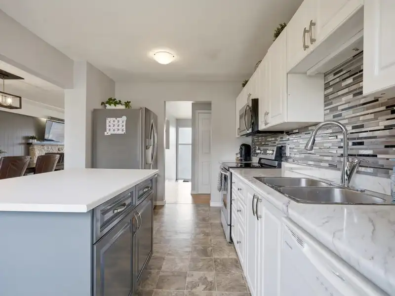 1501 EIGHTH AVENUE - photo 4 of 39