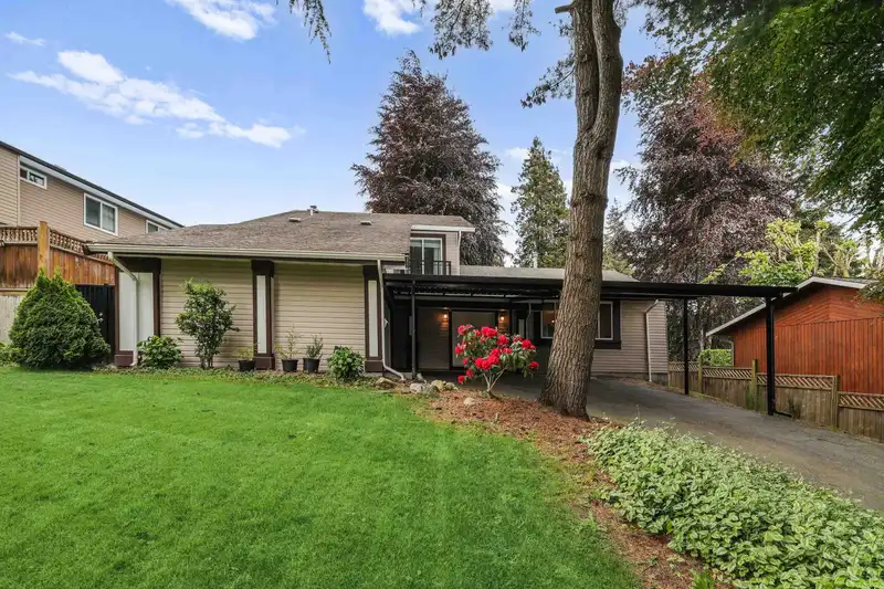 10421 SANTA MONICA DRIVE - photo 1 of 31
