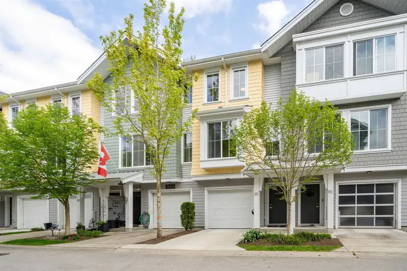 105 5550 ADMIRAL WAY - photo 2 of 40