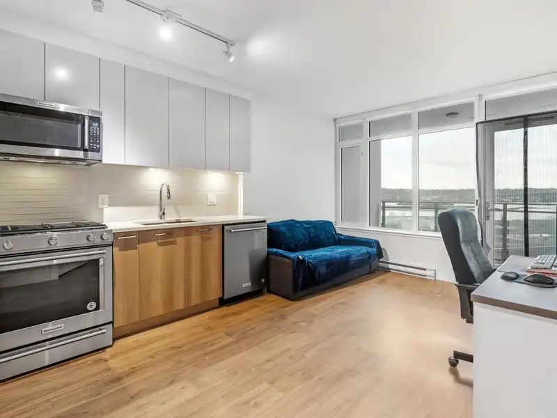 501 258 NELSON'S COURT - photo 3 of 30