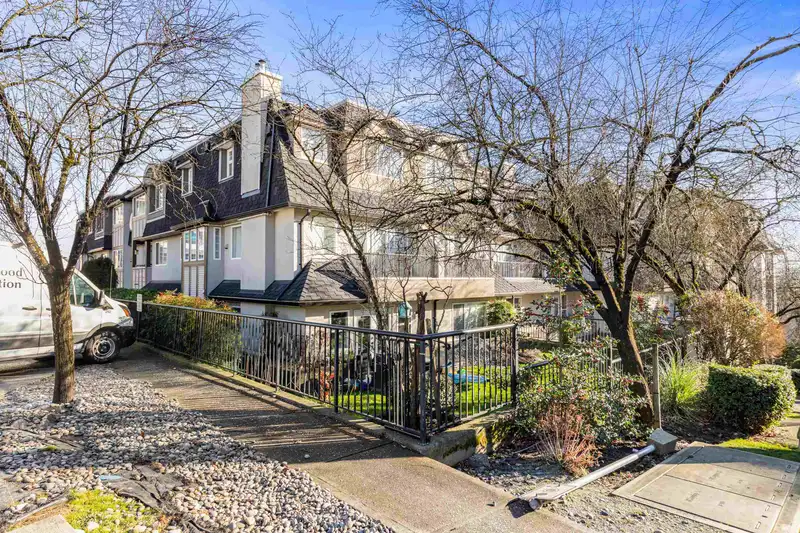 13 205 LEBLEU STREET - photo 3 of 33