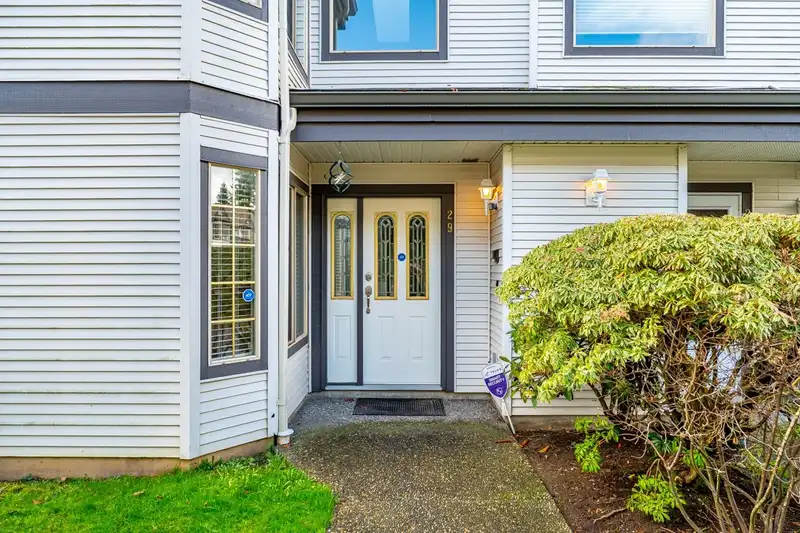29 15840 84TH AVENUE - photo 2 of 40
