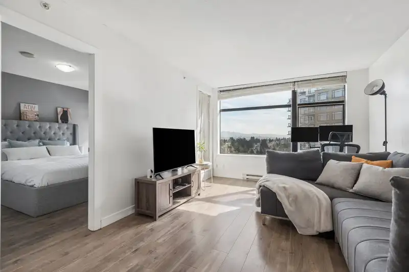 1610 5380 OBEN STREET - photo 2 of 28