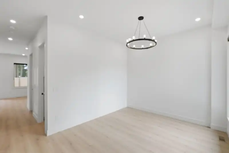 8184 117 STREET - photo 4 of 40