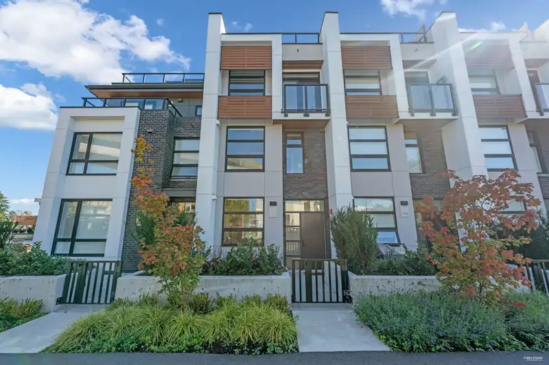 1205 6085 IRMIN STREET - photo 1 of 34