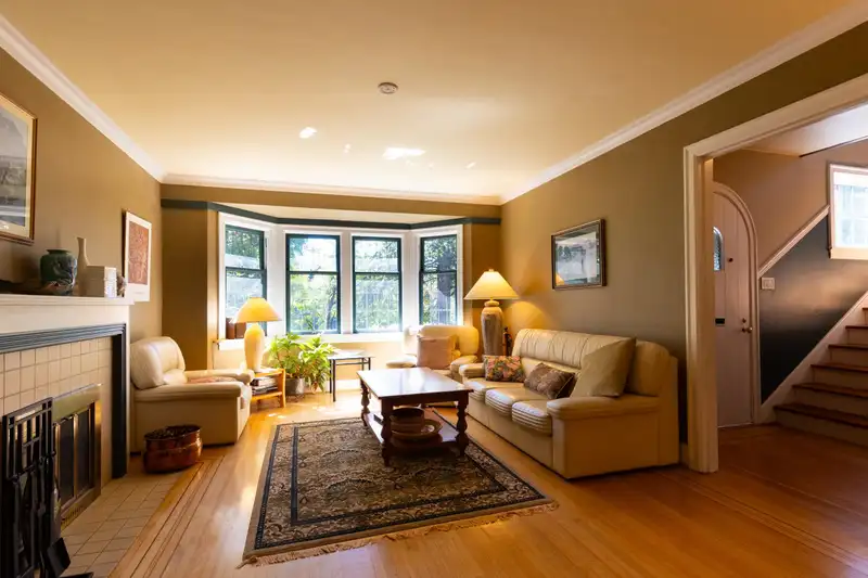 407 ST. GEORGE STREET - photo 2 of 27