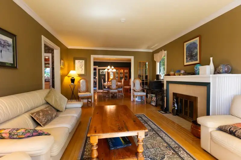 407 ST. GEORGE STREET - photo 3 of 27