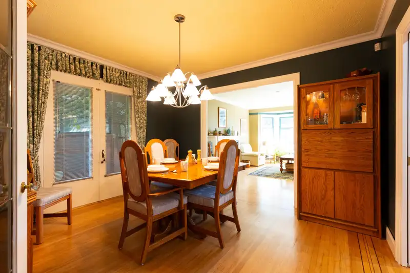 407 ST. GEORGE STREET - photo 4 of 27