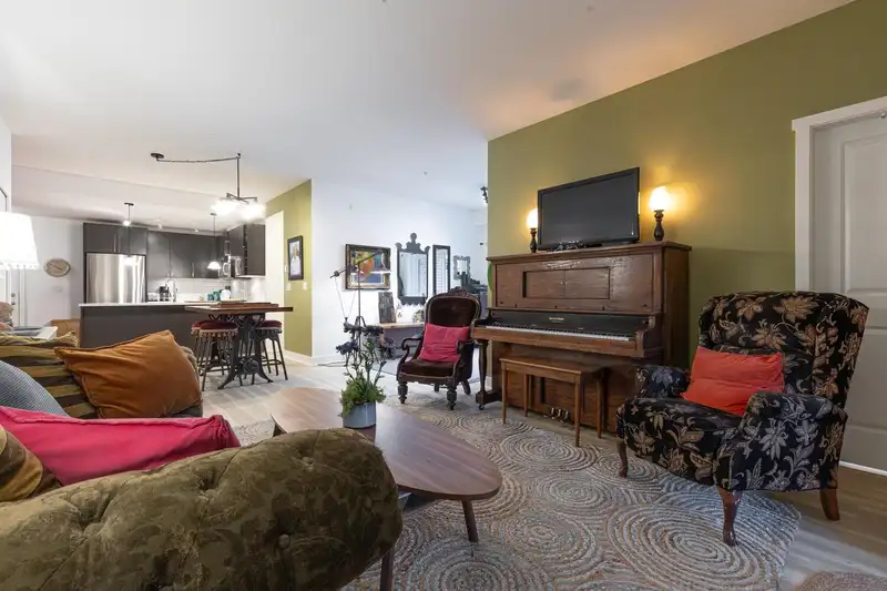 111 14358 60 AVENUE - photo 3 of 28