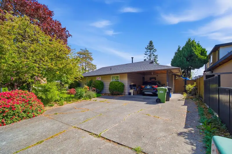 11420 DANIELS ROAD - photo 4 of 27