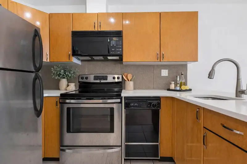 805 939 HOMER STREET - photo 3 of 24
