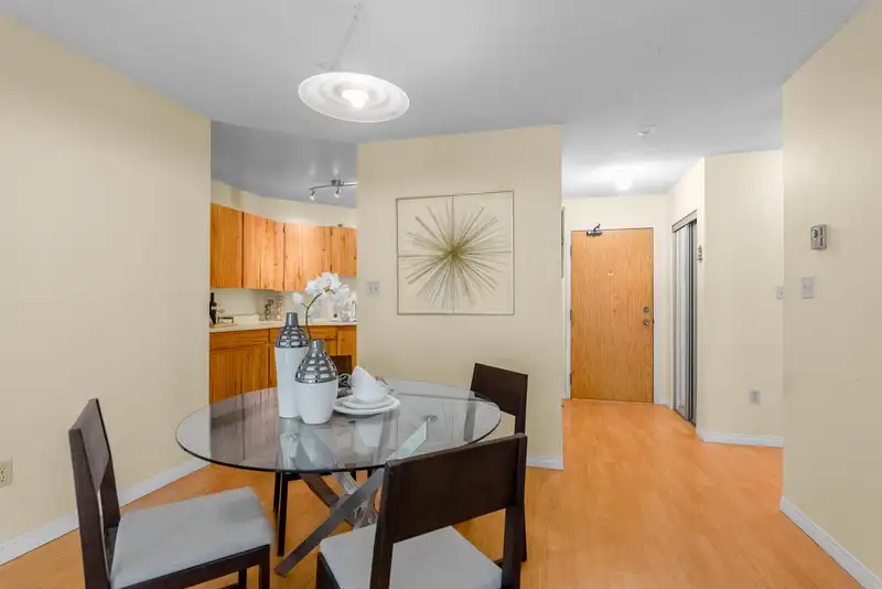 130 7451 MINORU BOULEVARD - photo 3 of 33