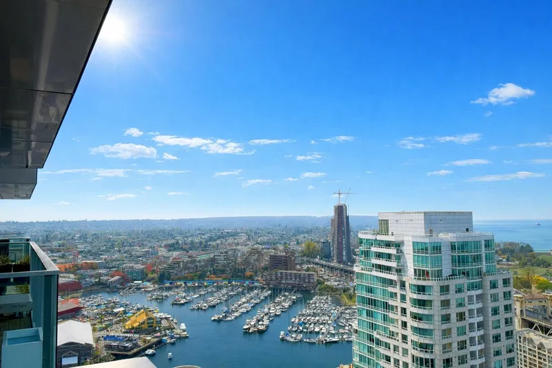 3605 1480 HOWE STREET - photo 2 of 25