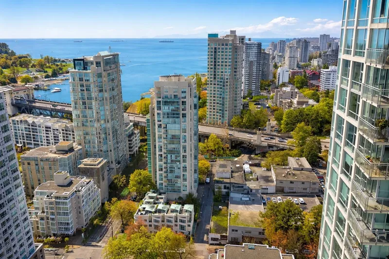 3605 1480 HOWE STREET - photo 3 of 25