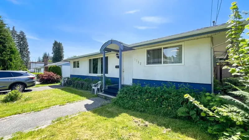 1752 DORSET AVENUE - photo 3 of 18